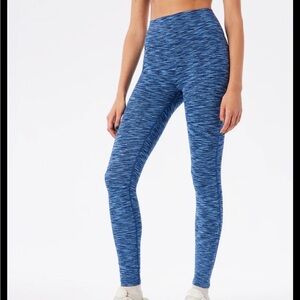 Outdoor voices Freeform flow 7/8 legging in ocean blue size L